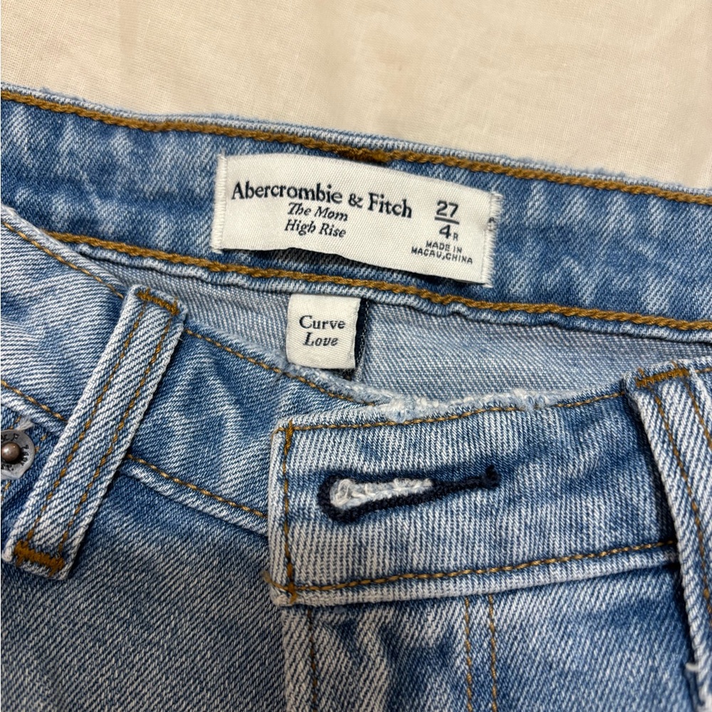 Abercrombie & Fitch Curve Love High Rise Mom Jean